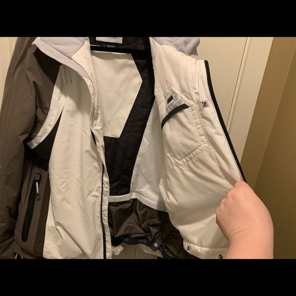 Helly Hansen ski jacket - Picture 4 of 8